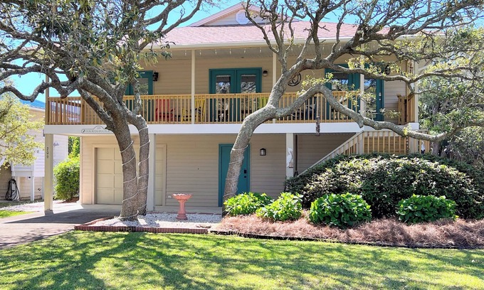 Yaupon Beach Casa | Beach House Just Steps To The Ocean With Partial Sea View & No Parking Fees!