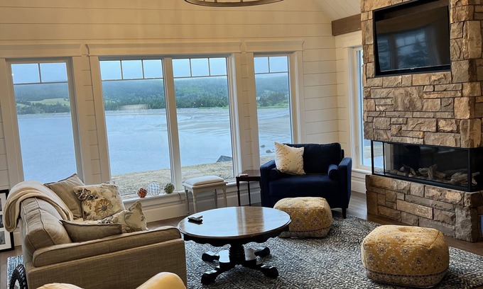 Port Hilford Casa | Beach House Oasis