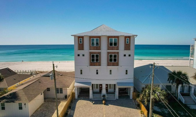 Crescent Beach Casa | Beach House - Sugar Sands by Panhandle Getaways