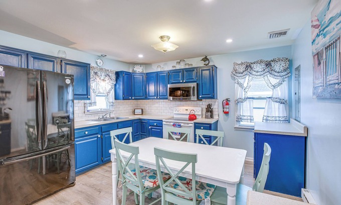 North Wildwood Casa | Beach House w/ Private Pool in North Wildwood