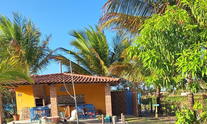 Mucuri Cabaña | Beach house with 2 suites, swimming pool and barbecue. Pet friendly