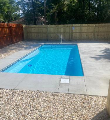 Windy Hill Apartamento | Beach Lovin/sleeps 10/2 blocks to beach/pets ok
