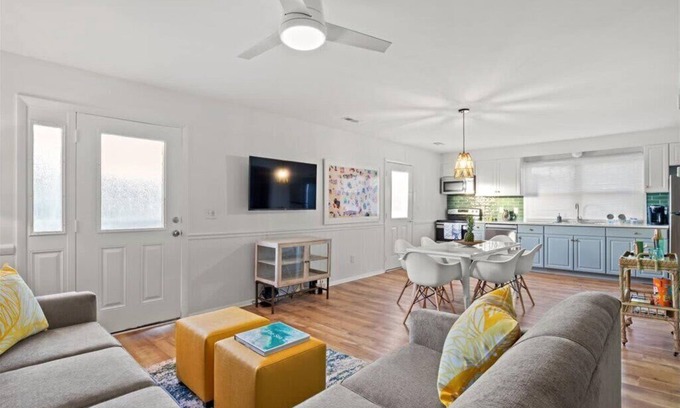 Crescent Beach Apartamento | Beach Nest #4 2BR 2BA Walk to Beach