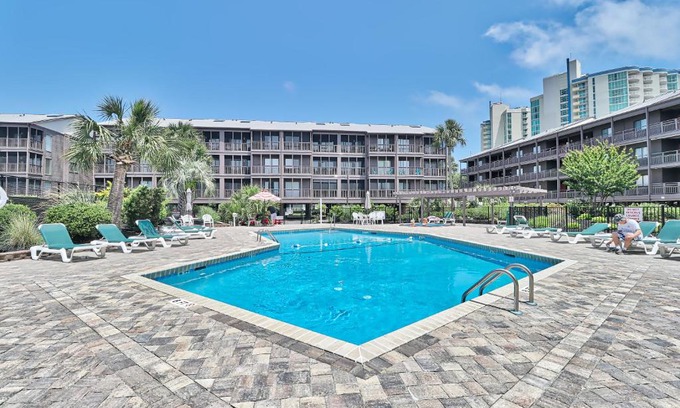 Ocean Drive Casa | Beach &nightlife 3BR/2.5 BA service dog friendly