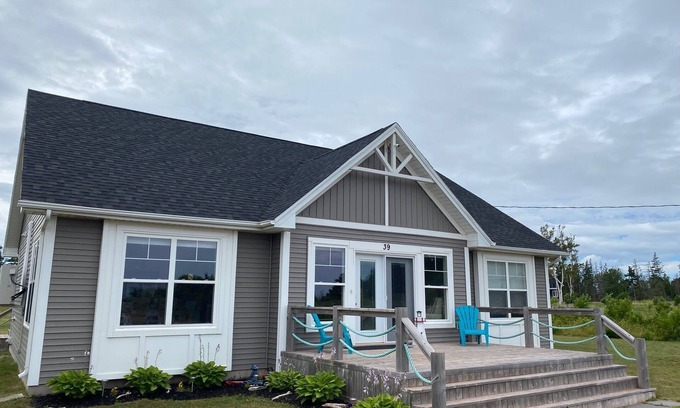 Tignish Cabaña | Beach, Oceanfront, 3 Bedroom