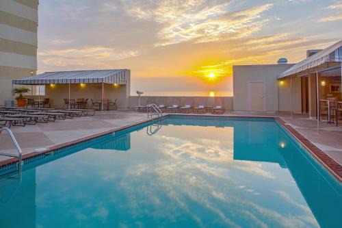 Northeast Virginia Beach Complejo | Beach Quarters Resort
