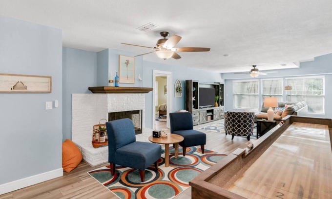 Redington Beach Casa | Beach Retreat – 5 Min to Sand! Sleeps 6 w/Bikes
