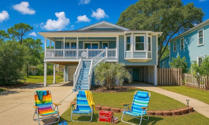 St. James Casa | Beach Retreat | Grill, Porch, 1mi to Shoreline
