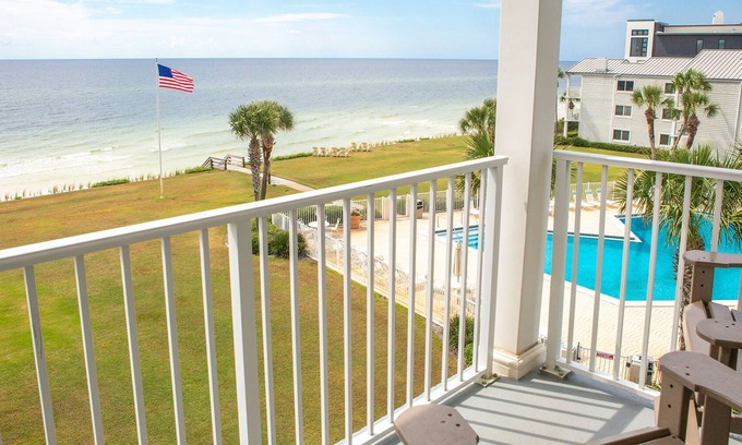 Seacrest Condominio | The Beach Retreat-Great 2BR Beachfront Condo-Pool-Tennis Courts-Ocean Front