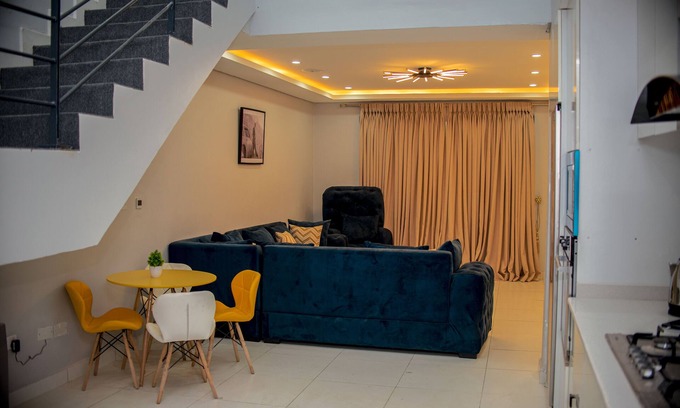 Ogombo Casa | Beach-side One Bedroom Maisonette