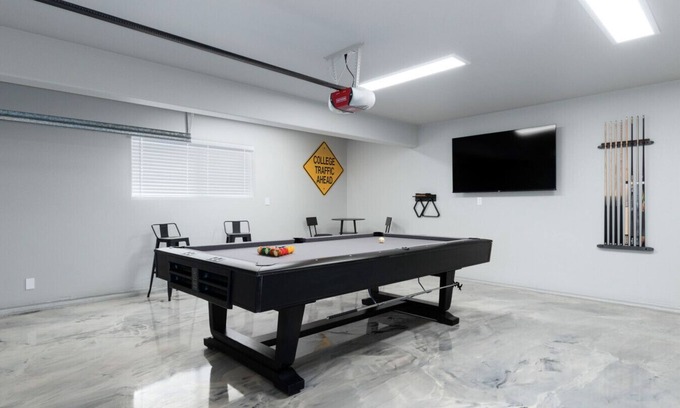 Oceano Casa | Beach Street Retreat | Sleeps 9 | Game Room