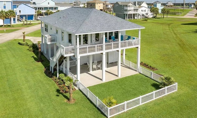 Pointe San Luis Casa | Beach views - 4 min walk to Beach Elevator Dogs allowed Fenced yard EV Charger