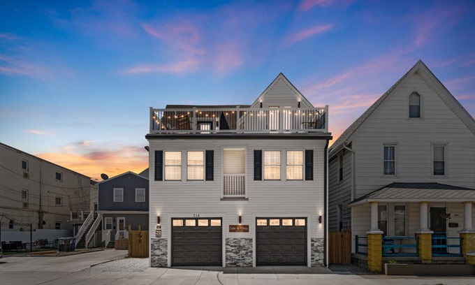 Wildwood Casa | Beach Villa with Ocean Views!
