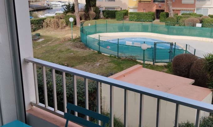 Cap d'Agde Apartamento | Beaches 190m. WIFI. Balcony. Private/numbered parking.