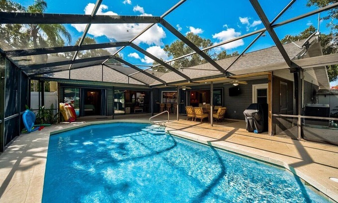 Country Oaks Casa | Beaches, Heated Pool, or Golf? 4 Bed 3 Bath Home