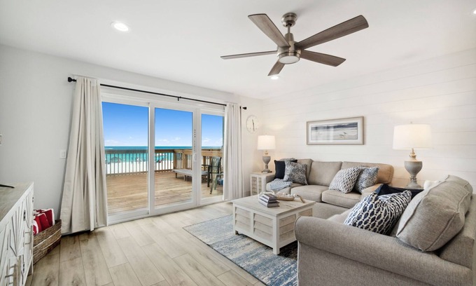 Lower Grand Lagoon Casa | Beachfront 2-bedroom vacation home on Panama City Beach. Perfect for families!