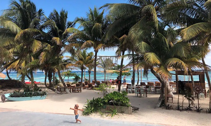 Mahahual Apartamento | Apartamento frente al Mar con Terraza & Club Playa