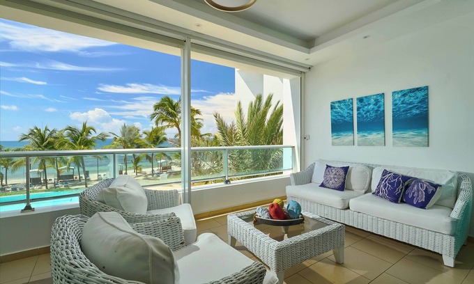 Villas Del Mar Apartamento | Enorme 3Hab Frente de Playa SmartTV Parqueo Priv.