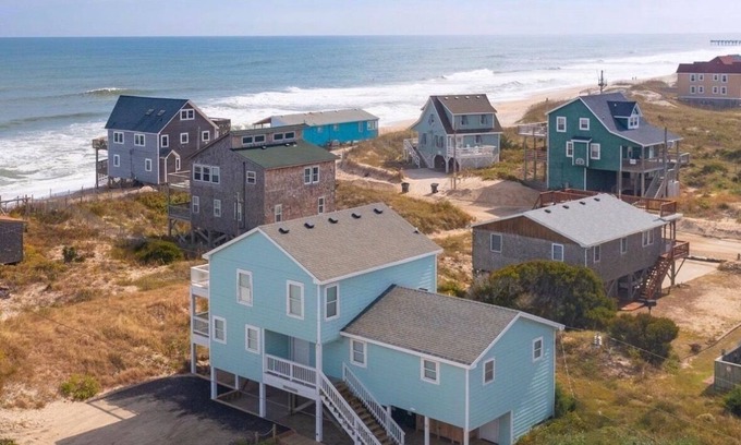 Rodanthe Casa | Beachfront 5-bedroom vacation home steps to the beach with hot tub!