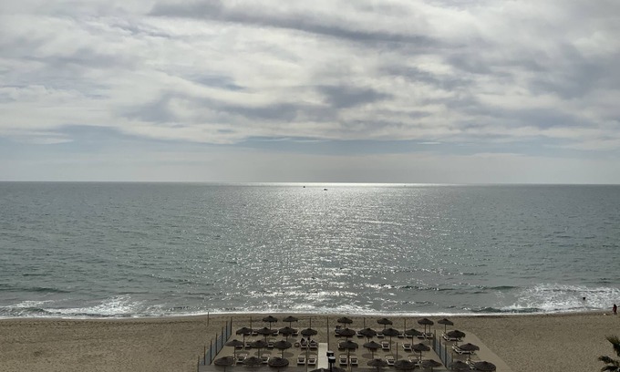 Torreblanca Condominio | MAGNIFICO APARTAMENTO EN PRIMERA LINEA/BEACHFRONT APARTMENT