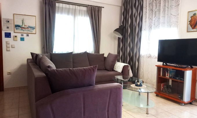 Pefki Apartamento | Beachfront Apartment, Oceanis Suite, Tholos Bay Suites