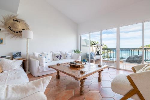 Puerto de Soller Apartamento | Beachfront Apartment Port de Soller