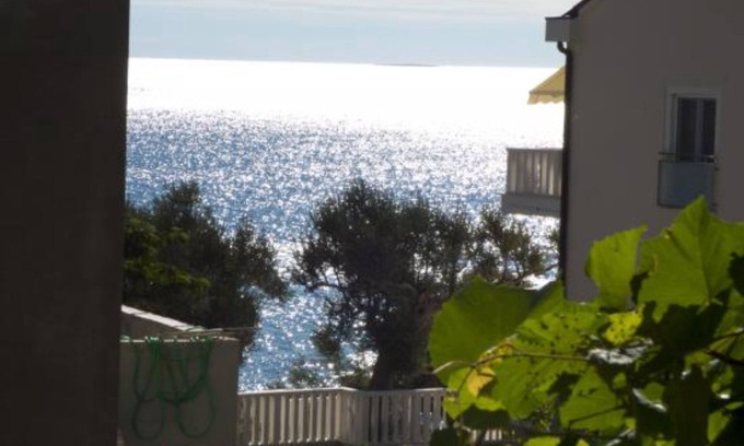 Ivan Dolac Apartamento | Beachfront Apartments Plaža