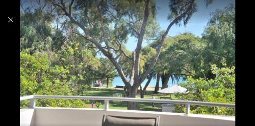 Rockingham Apartamento | Beachfront at Nautilus
