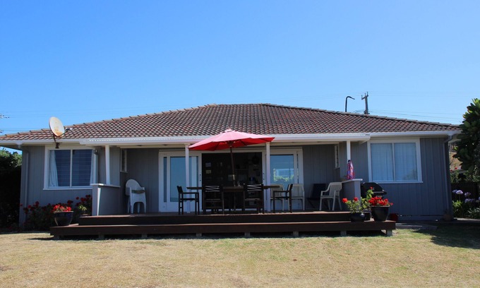 Waimarama Casa | Beachfront beauty