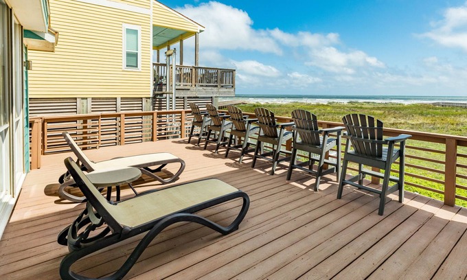 Pointe San Luis Casa | Beachfront Beauty w/ 2 Decks, No Bunk Beds, Open Plan & 220V NEMA 14-50 Charger