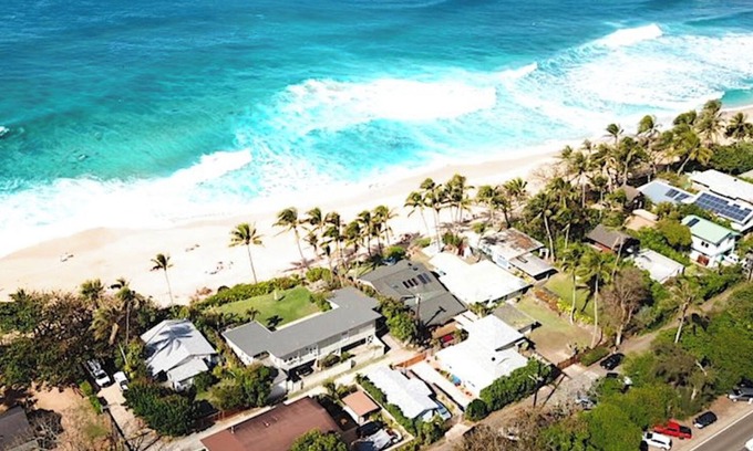 Ewa Casa | Beachfront Bungalow with Private Gate and Pet Friendly