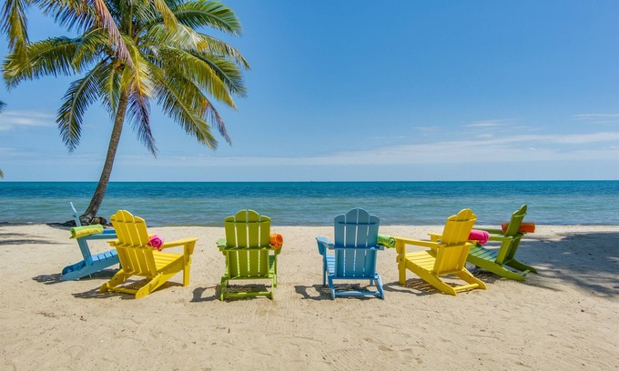 Placencia Casa | Beachfront Home Kissin' the Caribbean