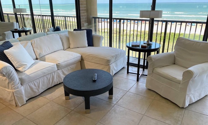 South Padre Island Condominio | Beachfront Condo Relax In Style, big balcony, beach gear Incl, 2 Pools/hot tubs