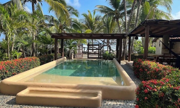 Troncones Casa | Beachfront Casa Palmillas Troncones w/pool &3rooms