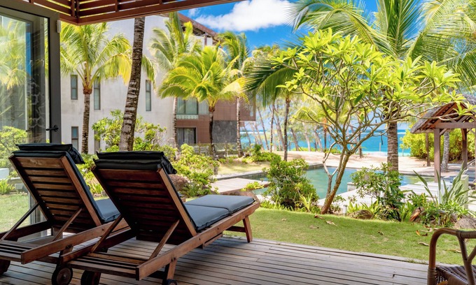 Belle Mare Apartamento | Beachfront chic retreat