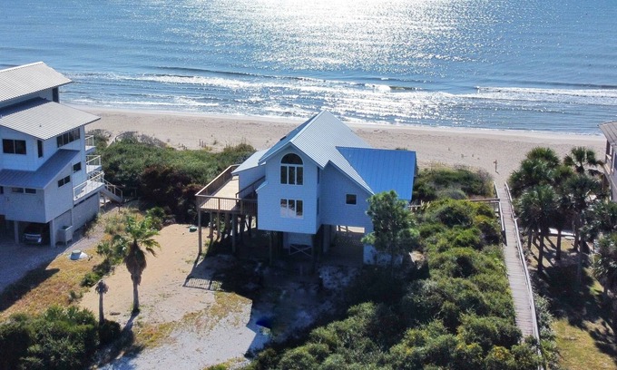 Plantation Cabaña | Beachfront - Community Pool/Pickleball Access!
