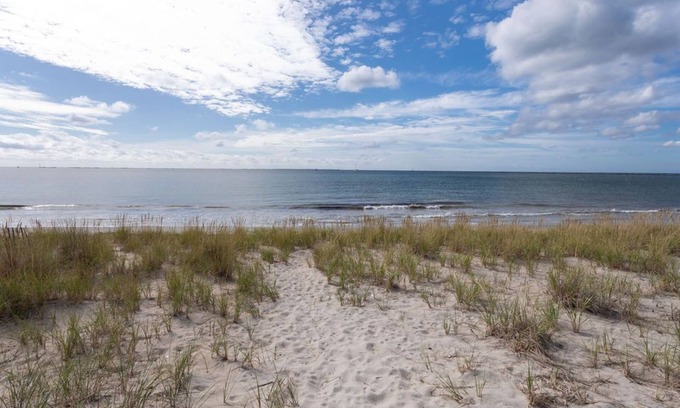 Jerusalem Casa | Beachfront Cottage Sand Hill Cove Road