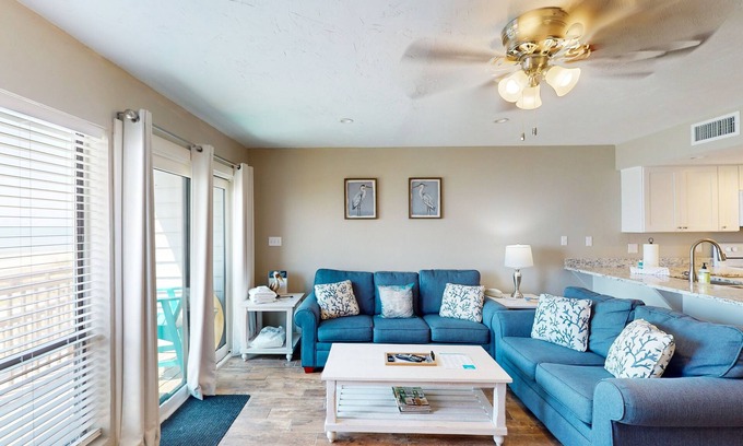 East End Casa | Beachfront East End townhouse with beach views, deck, on-site pool & grills