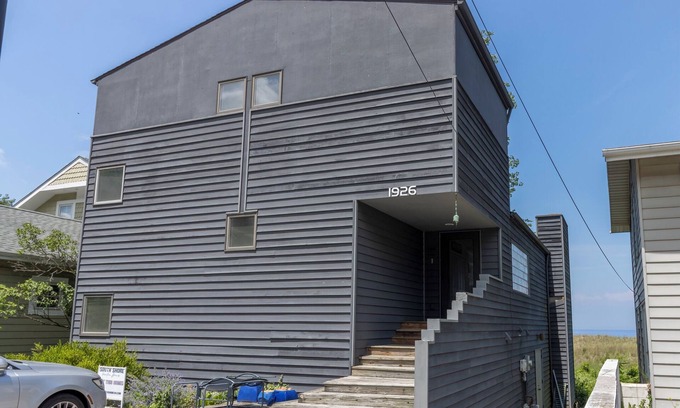 Michigan City Casa | Beachfront Family Friendly Lake Michigan Retreat