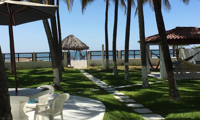 Playa San Diego Casa | Nueva casa frente al mar en playa exclusiva
