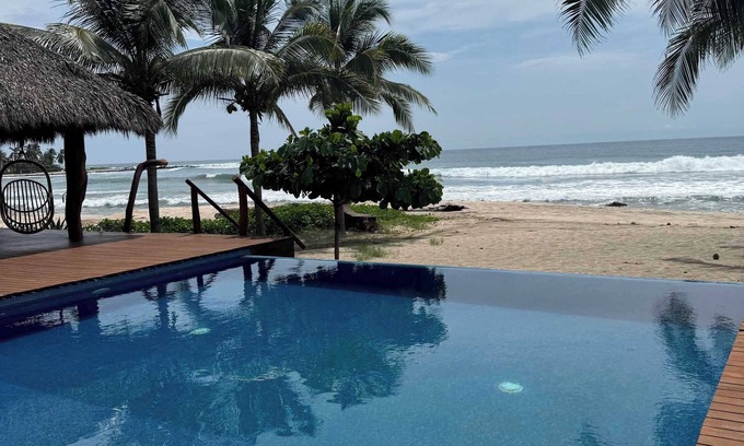 Troncones Casa | Beachfront in Manzanillo Bay-Lindo Atardecer