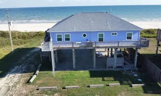 Port Bolivar Casa | Beachfront Living! Multi-Generation Beach Home with 360 Water Views