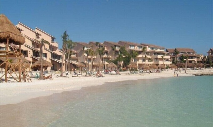 Puerto Aventuras Condominio | Ubicación frente al mar con 2 piscinas; Terraza Privada