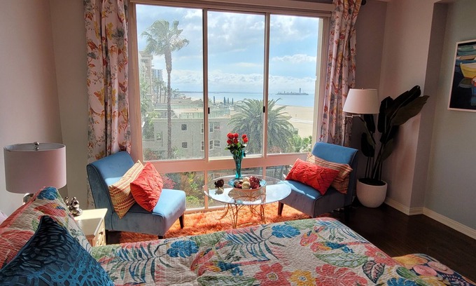 Alamitos Beach Condominio | Beachfront Lux Condo