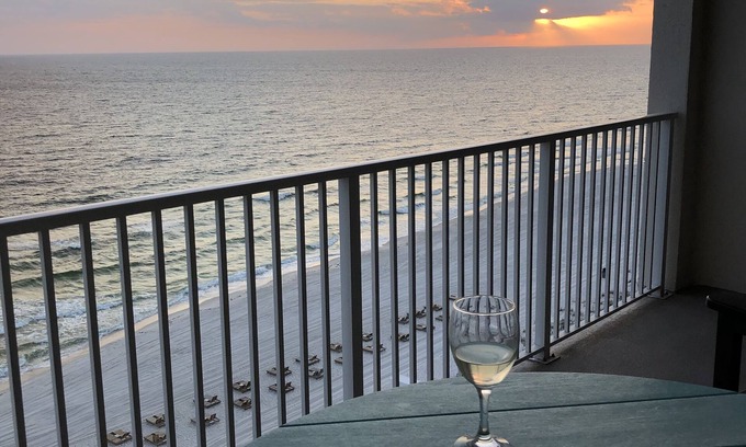 Panama City Beach Condominio | Frente al mar de lujo! Reserve ahora para la mejor disponibilidad.