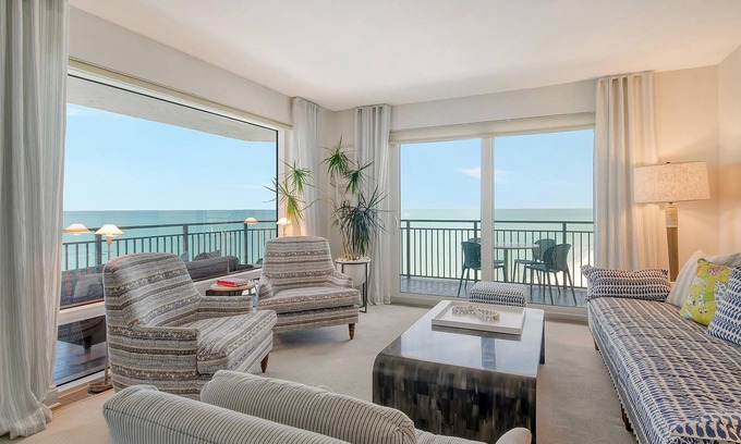 Longboat Key Condominio | Beachfront Luxury with Spectacular Views