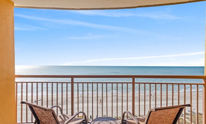 Myrtle Beach Condominio | BEACHFRONT ~ Luxury Hilton Resort~ 100+5 Stars! ~ Tiki Bar Lazy River 8th Floor