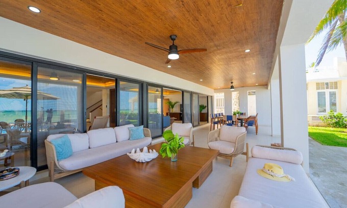 Mexico Casa | Beachfront Mega-House 16p w/ breakfast