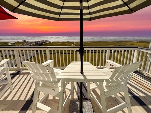Galveston Casa | Beachfront Million Dollar Views 2 King Beds Big Tv