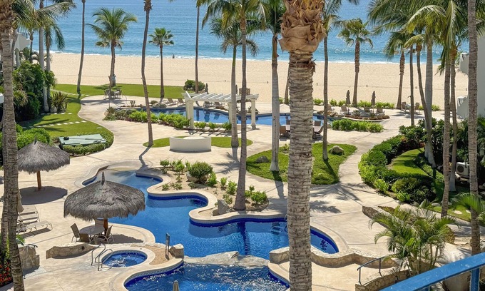 San Jose del Cabo Condominio | Beachfront Paradise at Costa Azul